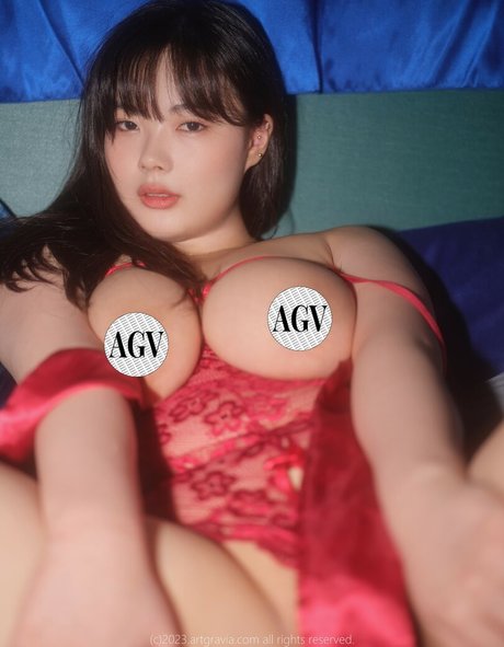 ArtGravia art model picture