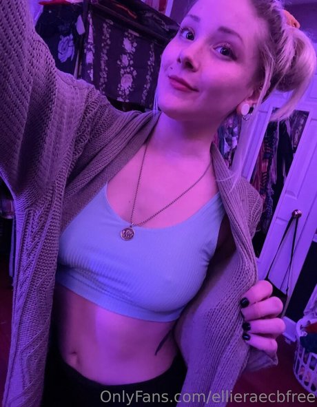 ellieraecbfree pretty actress pics