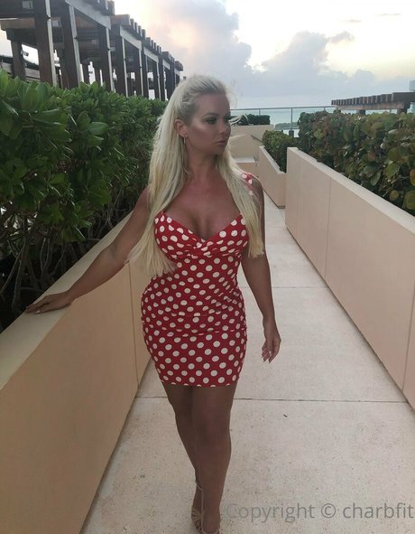 charbfit sex star photo