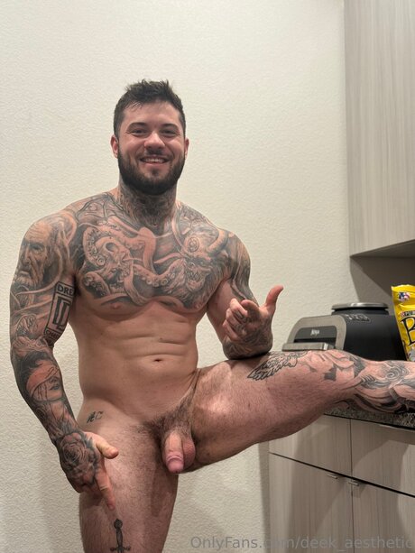 deek aesthetic nude actress picture