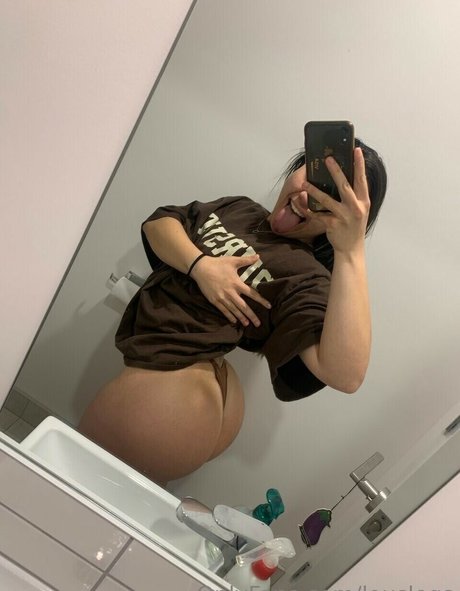 LouiseWhyyte sex model images