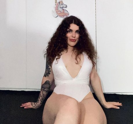 hipthrustqueen star nudes img