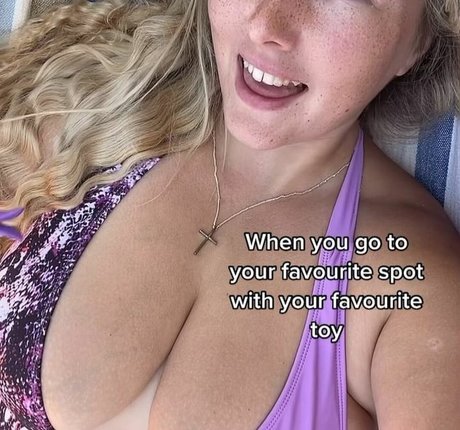 Lexi Kent sexy actress image