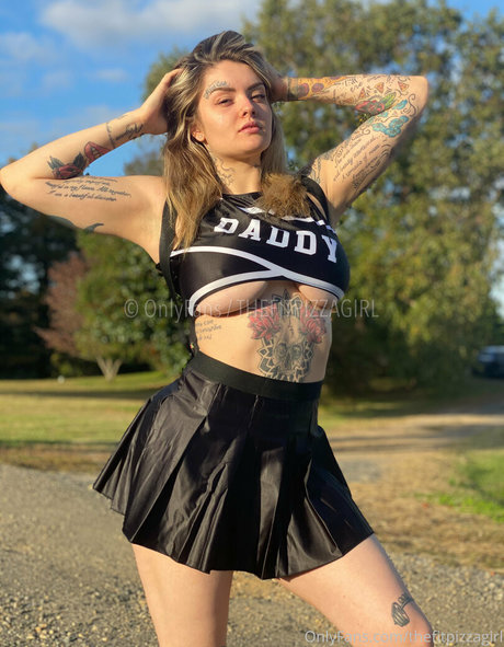 thefitpizzagirl model erotic photo