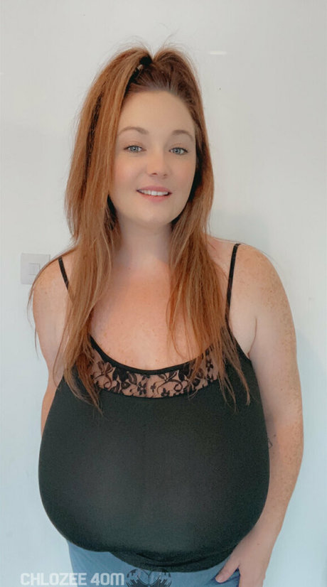 chloze00 exclusive star images