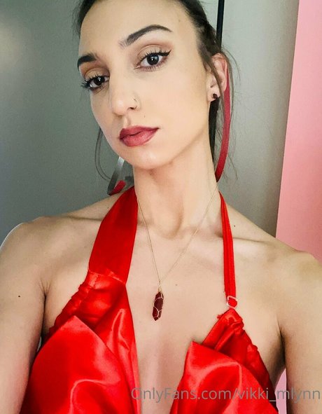 Vikki Mlynn beautiful actress images