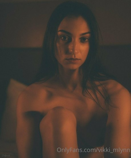 Vikki Mlynn pornographic model picture