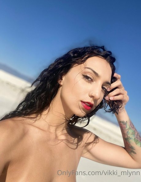 Vikki Mlynn top actress archive