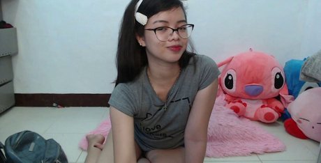 Angellovely2001 high quality actress photos