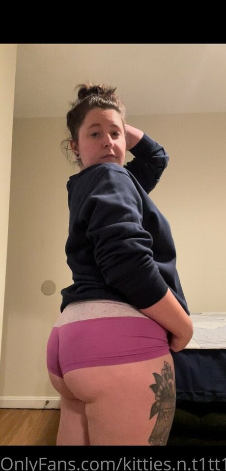 kitties n t1tt1es hot model images
