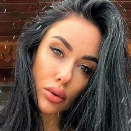 iamtatix model naked gallery