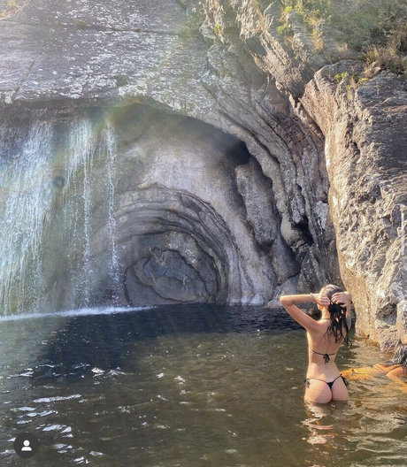 Ofannalu model adult pictures