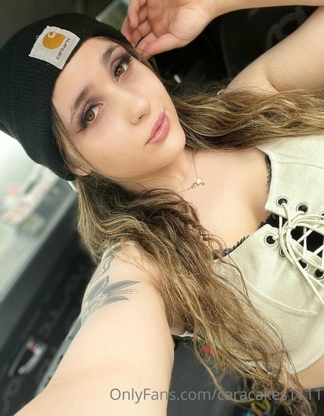 caracakes1111 sex model pics