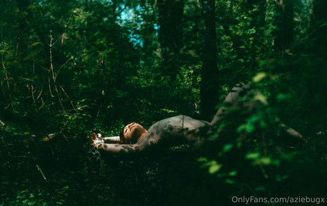 aziebugx model porn images