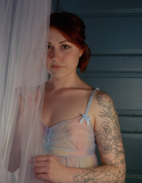 aziebugx exclusive actress pictures