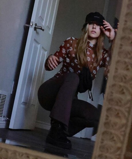 Maddie Henderson xxx model archive