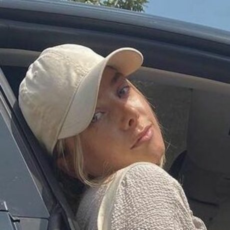 Maddie Henderson model hd photos