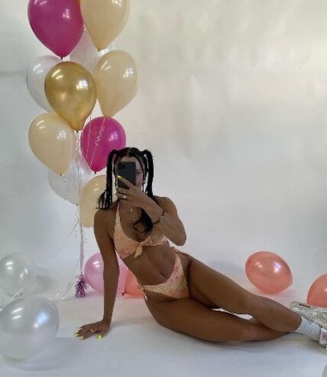 Gabby Scheyen model best images