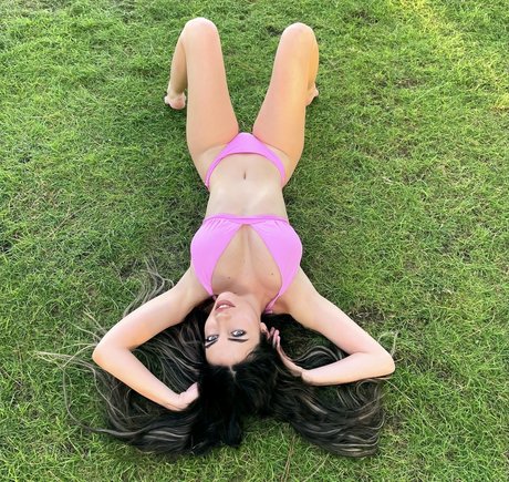 lady meow mur model perfect photos