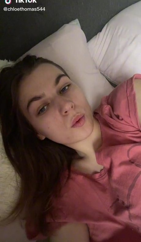 Chloe Louise Thomas free star pic