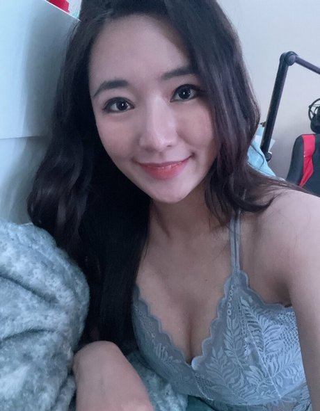 Emily Wang pornographic star picture