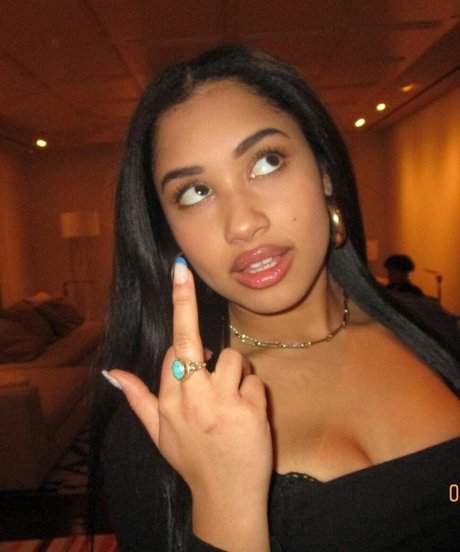 Emma Regala high quality star photos