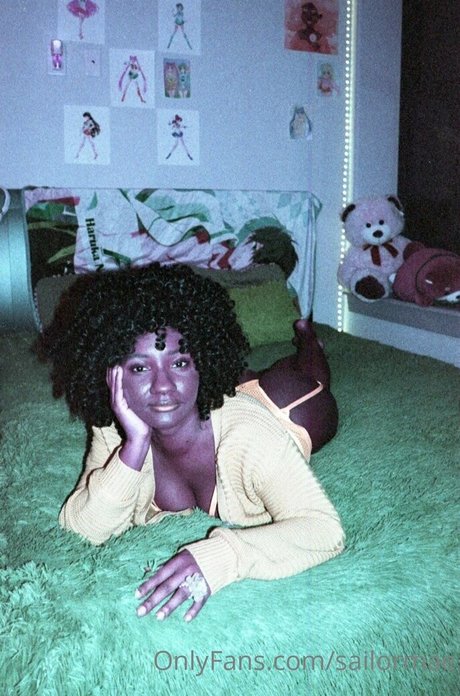 sailormae erotic model pic