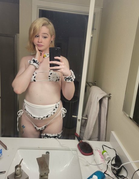 Tsfaebiee model xxx gallery