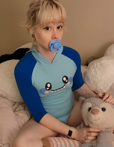 Tsfaebiee sex model images