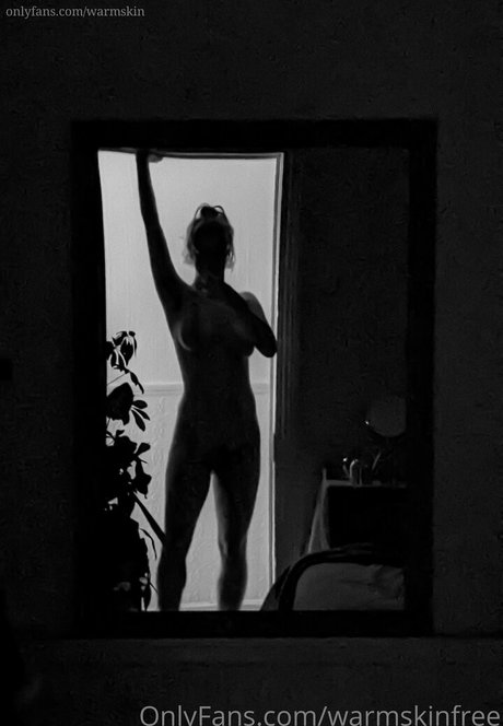 warmskinfree naked model galleries
