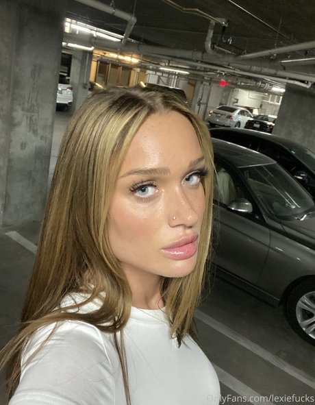 Lexiefucks pornstar nude pictures