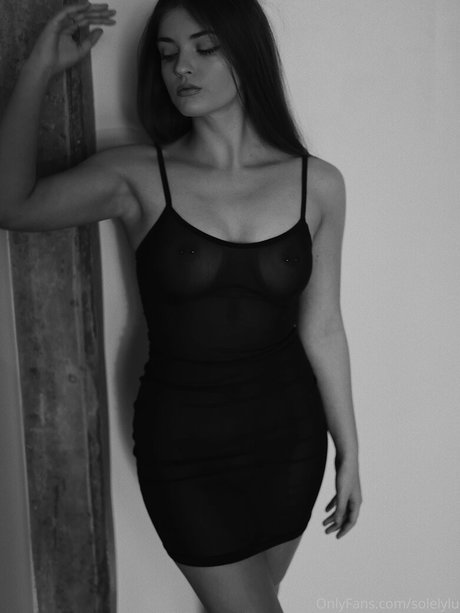 SolelyLu model nudes photos