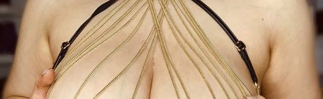 thrilllhoe free star nudes gallery