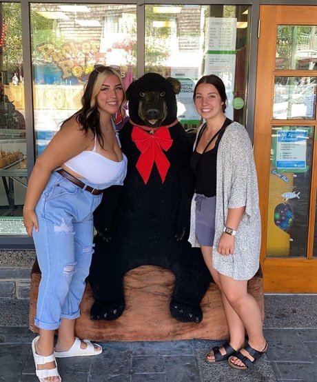 Isabelle Maltais free pornstar pics