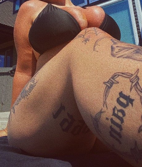 Isabelle Maltais star sexy pics