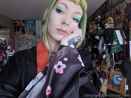 xthefragile erotic model galleries