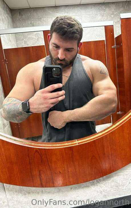 logannorth model sexy picture