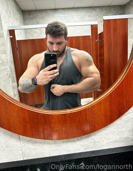 logannorth model nude pictures