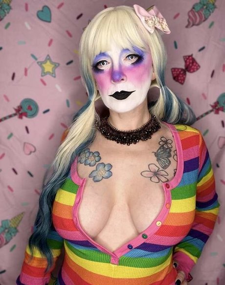 Onlygettingbrighter adult star images