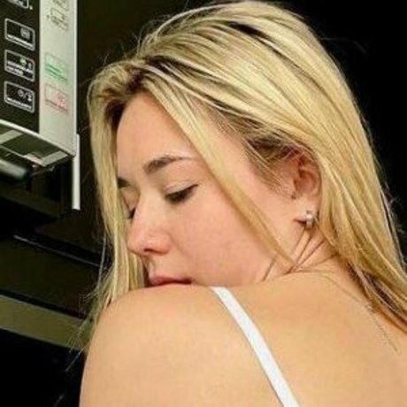 ccamve porn actress pic