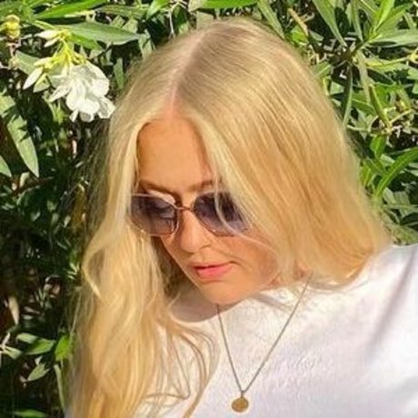 Lotten Sheppard best model pictures