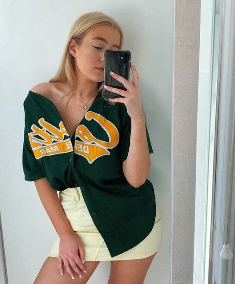 Lotten Sheppard pornstar exclusive gallery