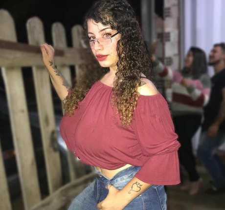 Ashley Alves nude actress photo