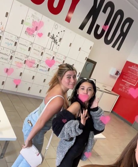 Emma R B nice actress photos