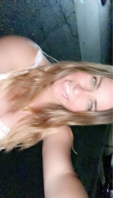 Emma R B art model photo