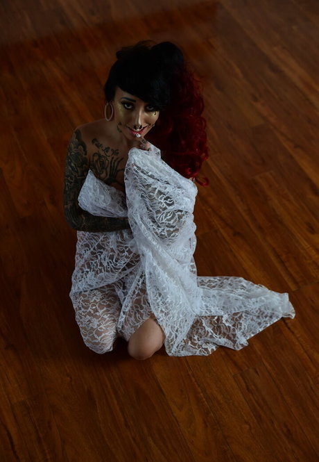 angelvicious nice model galleries