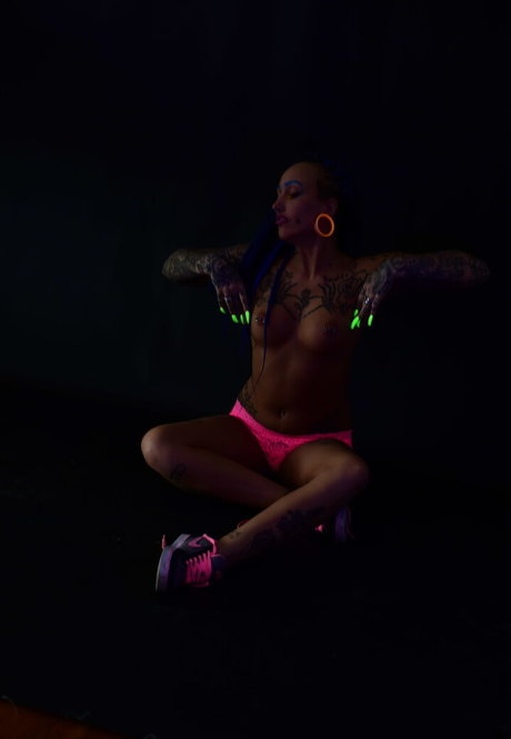 angelvicious free model photos