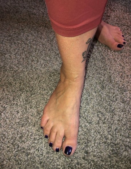 ajonesfeet nude model picture