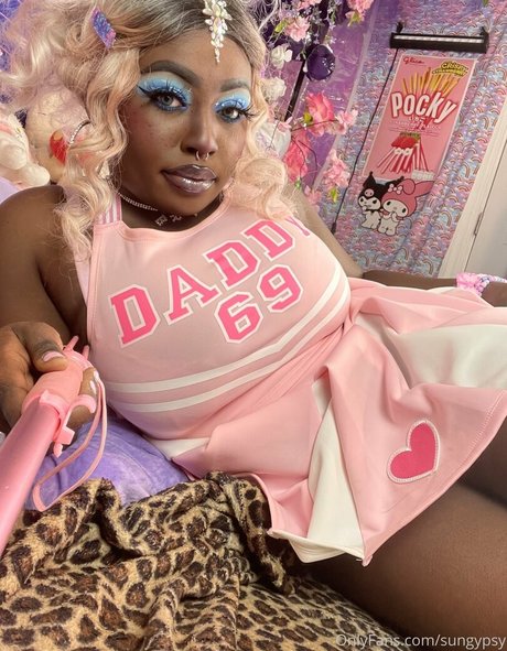 sungypsy model high quality image