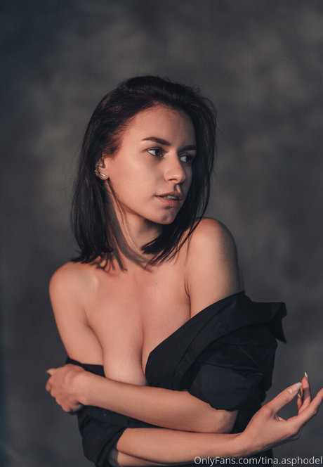 tina asphodel perfect model image